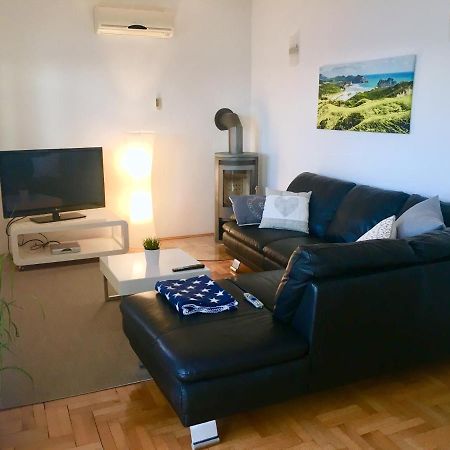 Schoenes Ferienhaus Direkt Am Meer Stomorska Extérieur photo