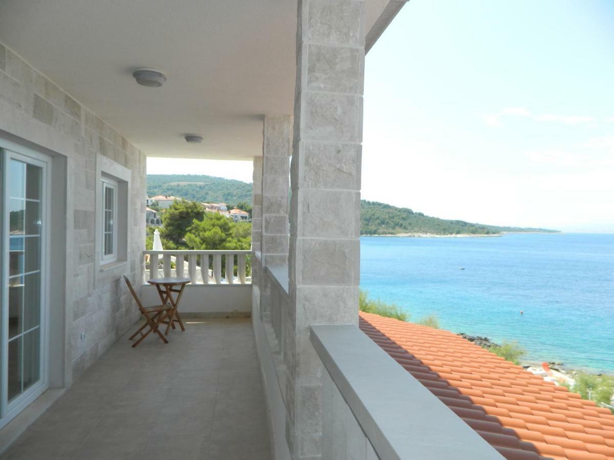 Schoenes Ferienhaus Direkt Am Meer Stomorska Extérieur photo