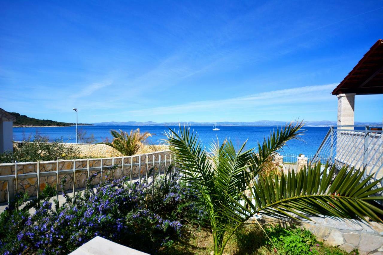 Schoenes Ferienhaus Direkt Am Meer Stomorska Extérieur photo