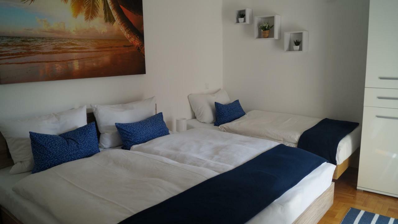 Schoenes Ferienhaus Direkt Am Meer Stomorska Extérieur photo