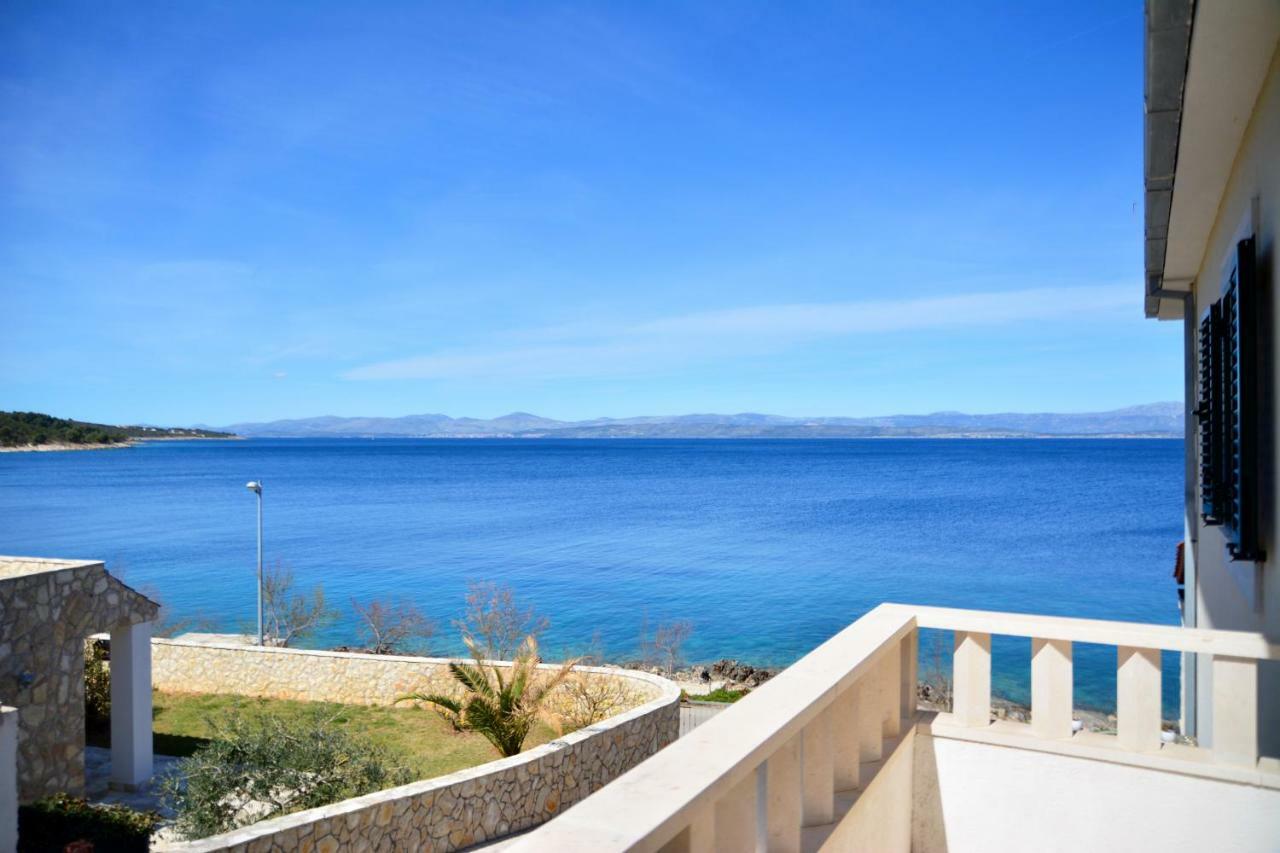 Schoenes Ferienhaus Direkt Am Meer Stomorska Extérieur photo